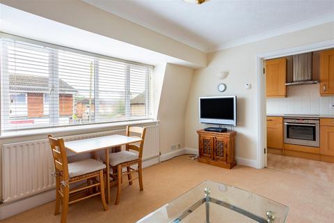 1 bedroom apartment for sale, Hollyhedge Road, Cobham