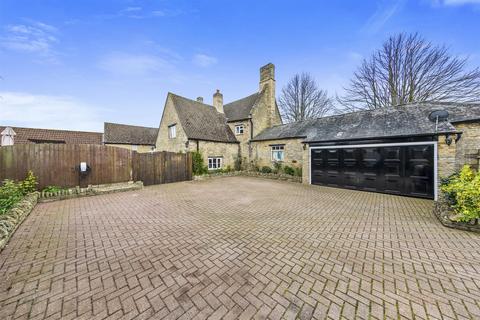 5 bedroom detached house for sale, North End, Higham Ferrers NN10