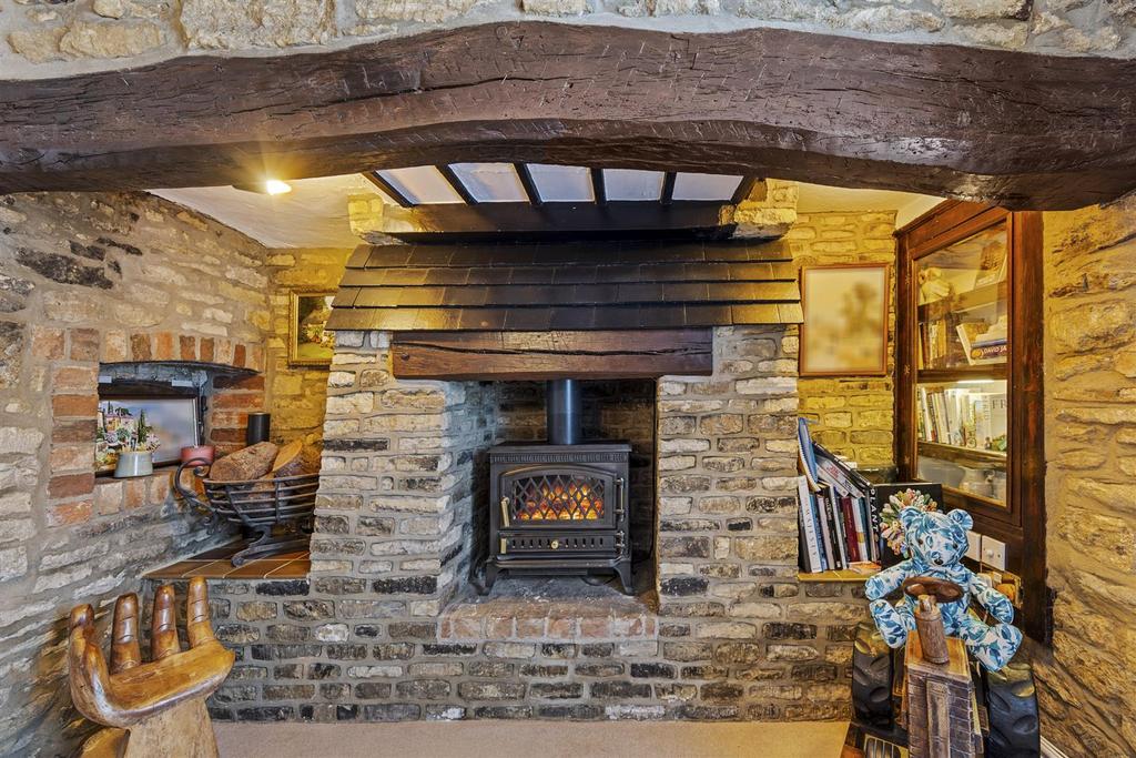 Inglenook Fireplace.jpg