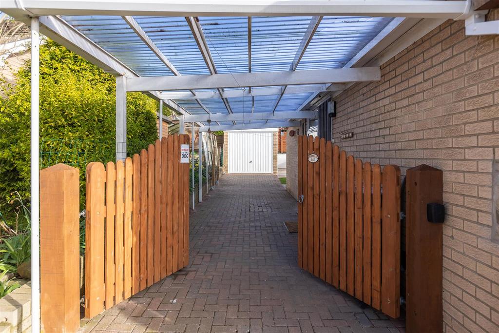 Beech Drive 2 External-3.jpg