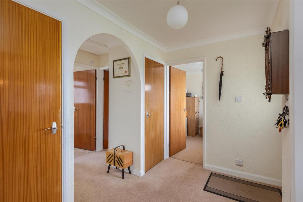 Beech Drive 2 Hallway-1.jpg