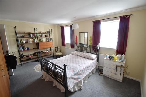 35 Falcon Close, Portishead, Bristol, BS20 6UT
