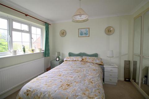 2 bedroom semi-detached house for sale, Barn Close, Seaford