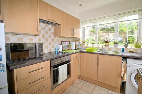 35 Barn Close, Seaford, BN25 3EW