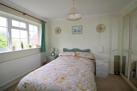 35 Barn Close, Seaford, BN25 3EW