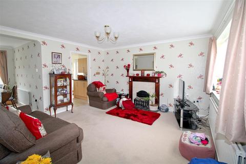 35 Barn Close, Seaford, BN25 3EW