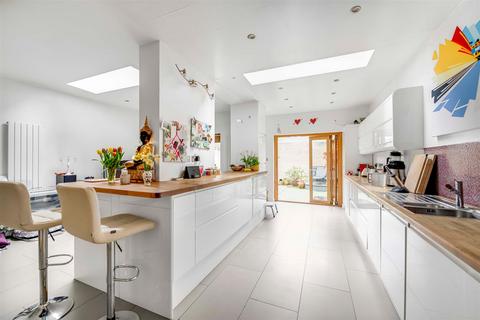 4 bedroom end of terrace house for sale, Elm Bank Gardens, Barnes, London, SW13