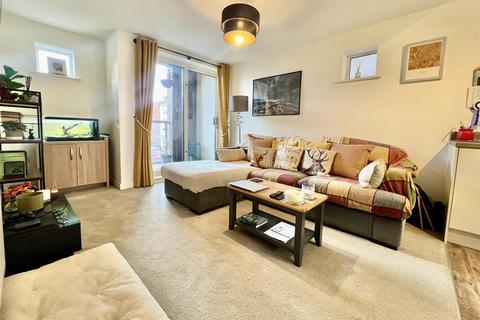 2 bedroom apartment for sale, Lime Tree Court, Gloucester GL2