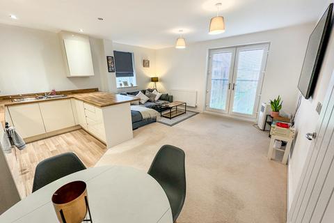 2 bedroom apartment for sale, Elvian Close, Reading, RG30