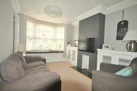 3 bedroom terraced house to rent, Acme Road, Watford WD24