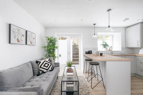 Basement Flat, 17 Albert Park, Bristol, BS6 5NE