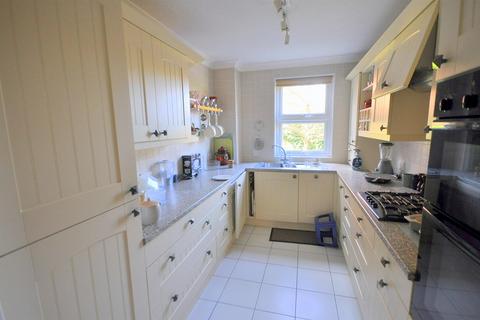 2 bedroom flat for sale, 40 St. Johns Road, Meads, Eastbourne
