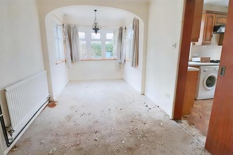 18 Avocet Close, Lowestoft, NR33 8PU