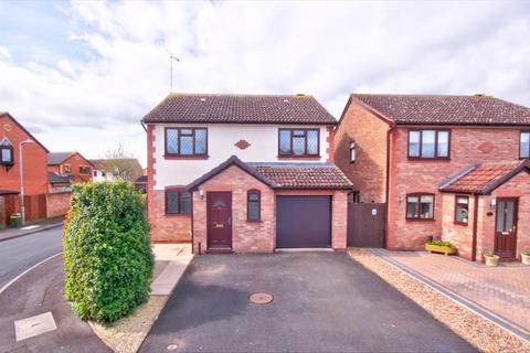 4 bedroom detached house for sale, St. Philips Drive, Evesham