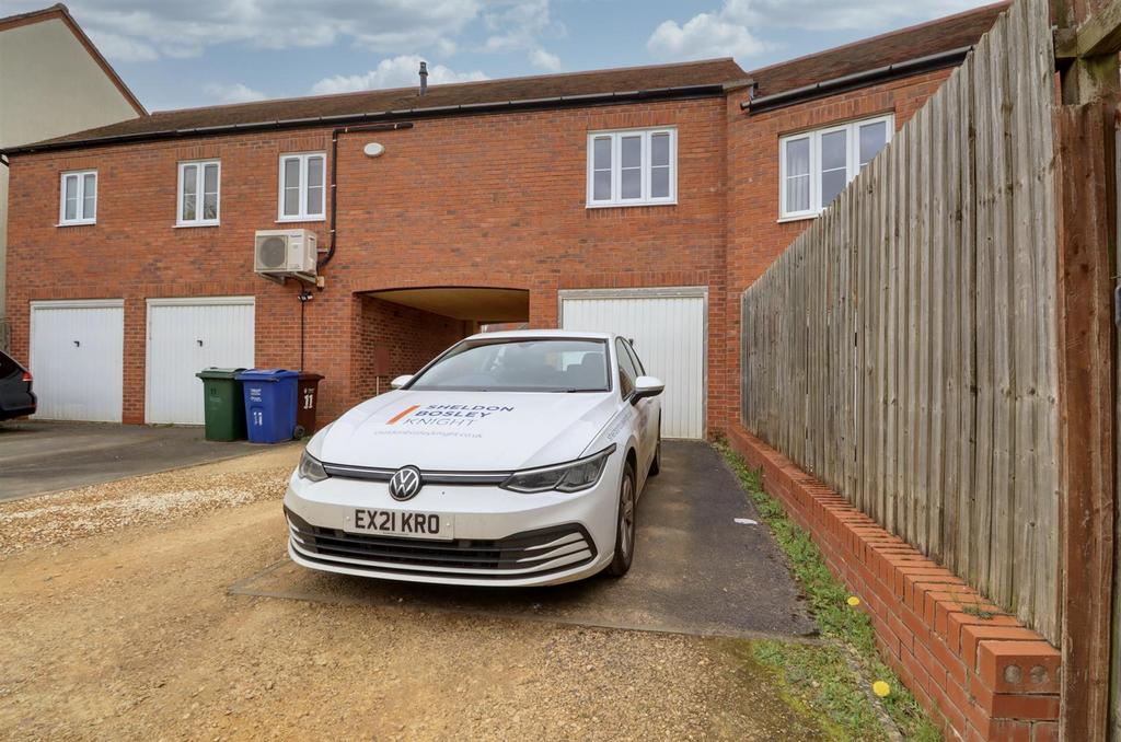 Garage &amp; Parking