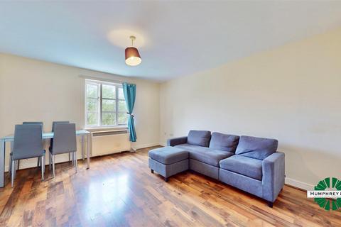 2 bedroom flat to rent, Otter Close, London