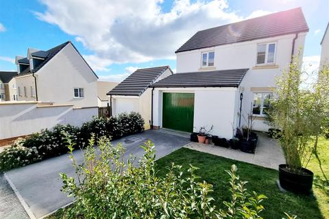 4 bedroom detached house for sale, Chestnut Drive, Launceston