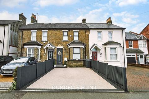 3 bedroom terraced house for sale - Ongar Road, Brentwood, CM15