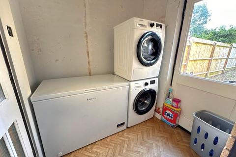 19 Ash Lane, Collingtree, Northampton, NN4 0ND