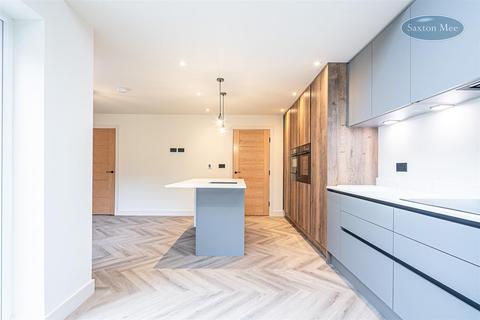 18b Spoonhill Road, Sheffield, S6 5PA
