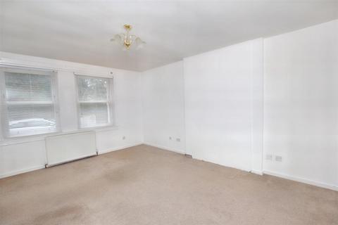 81 Castlegate, Lanark, ML11 9EF