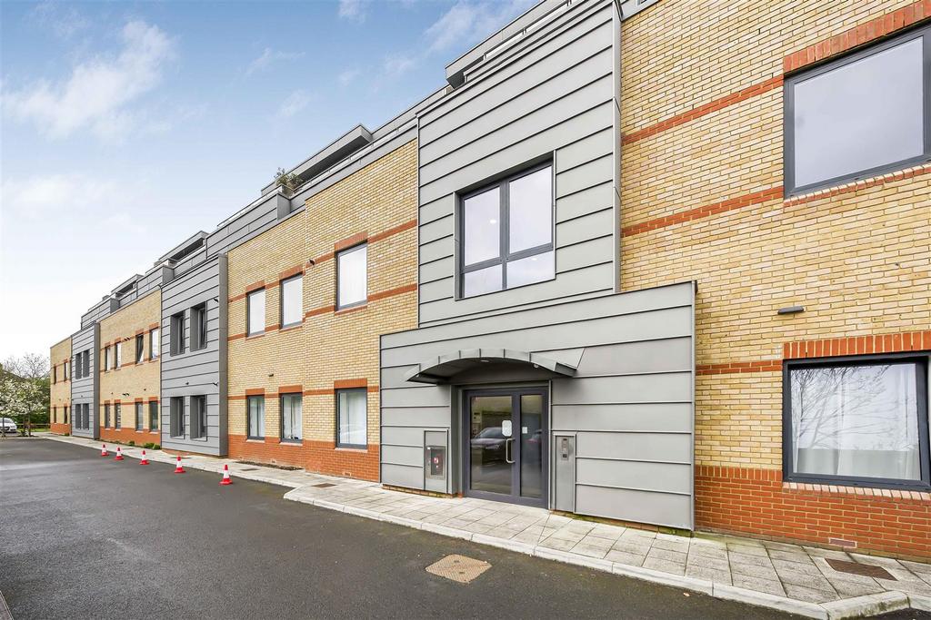 St. Johns Road, Isleworth 1 bed flat for sale £310,000