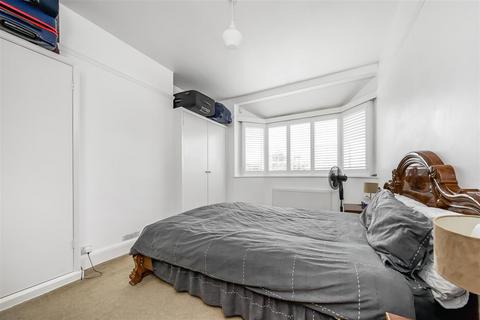 3 bedroom maisonette for sale, Harvard Road, Isleworth