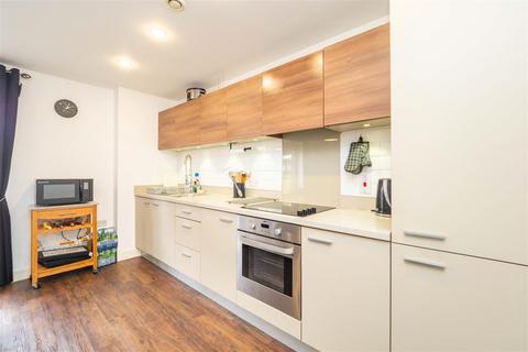 1 bedroom apartment for sale, Baywillow Avenue, Carshalton