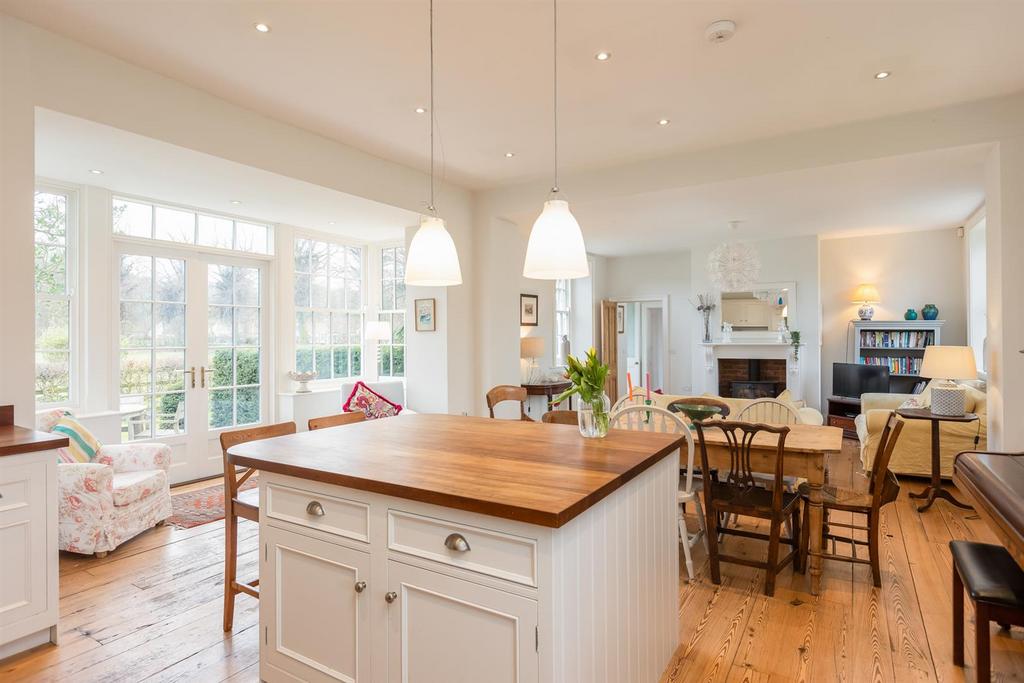 Kitchen/Family Room