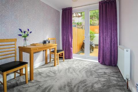 18 Valley Drive, Wrenthorpe, Wakefield, WF2 0HZ