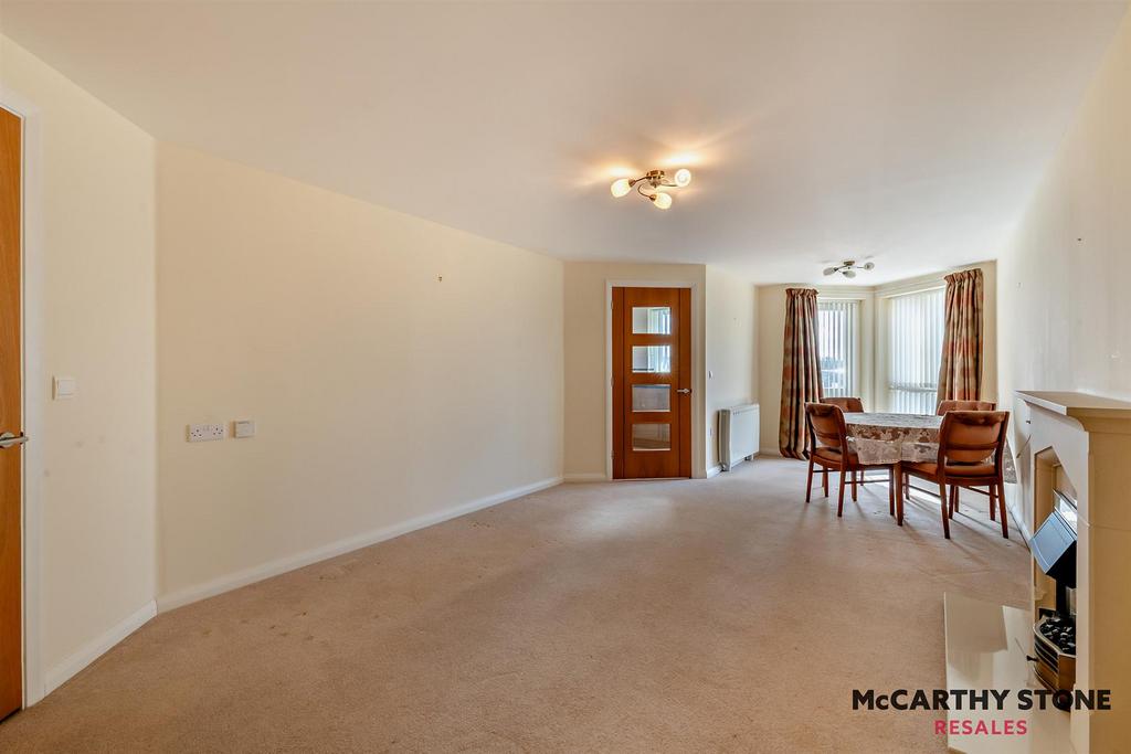 8588489-interior13-800.jpg