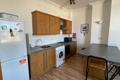 3 bedroom flat to rent, Broadhurst Gardens, London NW6