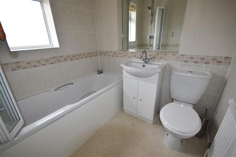 3 bedroom house to rent, Constable Close, Manningtree CO11