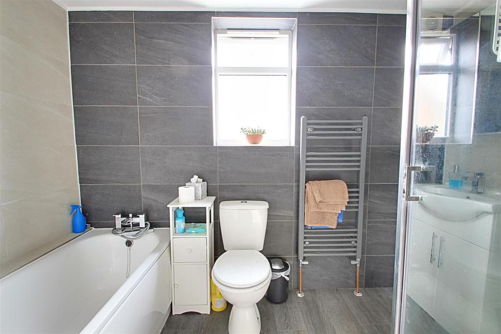 Family Bathroom.jpg
