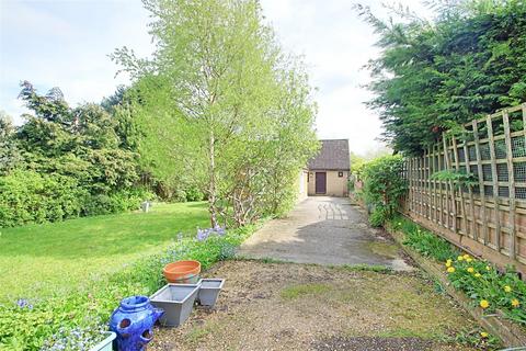 23 Collyer Road, London Colney, St Albans, AL2 1PD