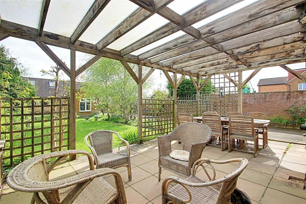 Patio 1.jpg