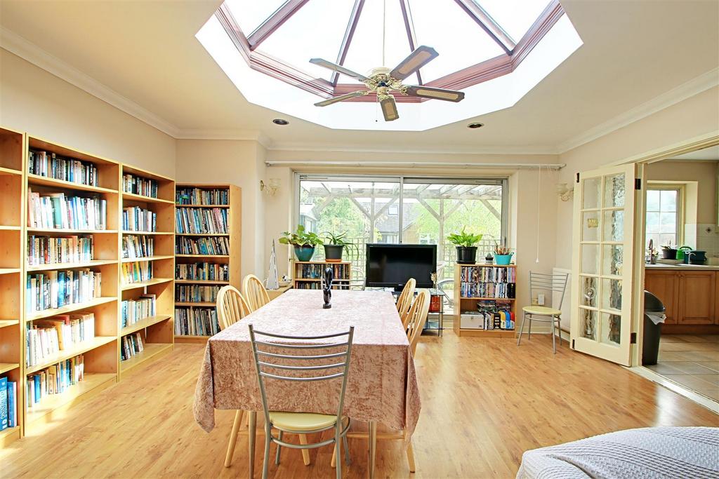 Dining Room 1.jpg