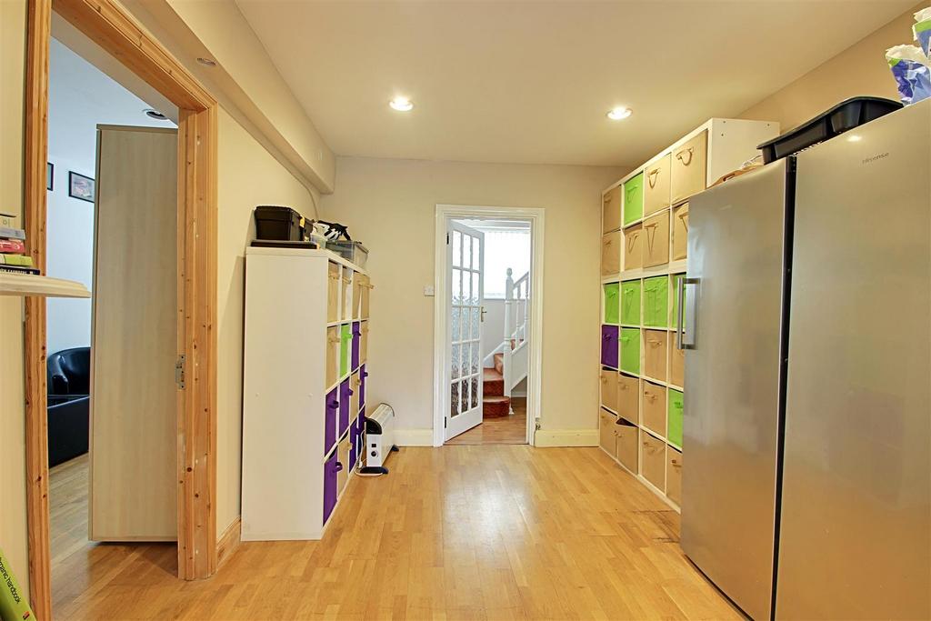 Breakfast Room.jpg