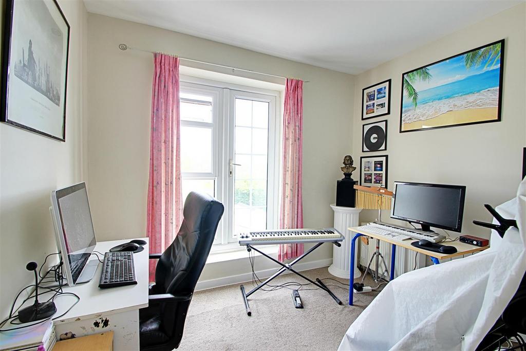 Bedroom 4.jpg