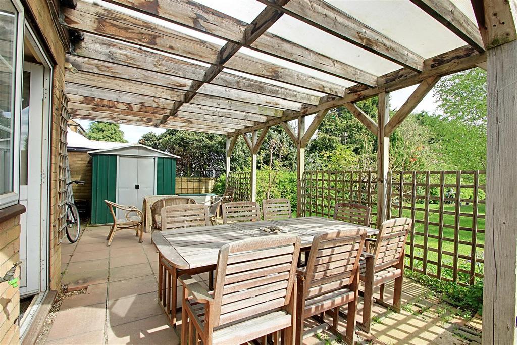 Patio 2.jpg