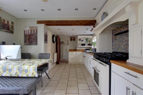 2 bedroom detached house for sale, Ladysmith Road, Ivinghoe, Buckinghamshire