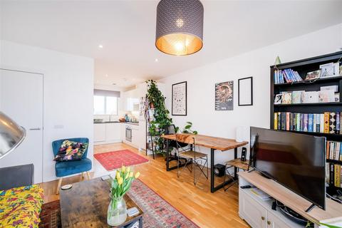 1 bedroom property for sale, Sutherland Road, Walthamstow