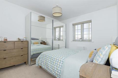 2 bedroom flat for sale, Overton Road, Worthing, BN13 1FF