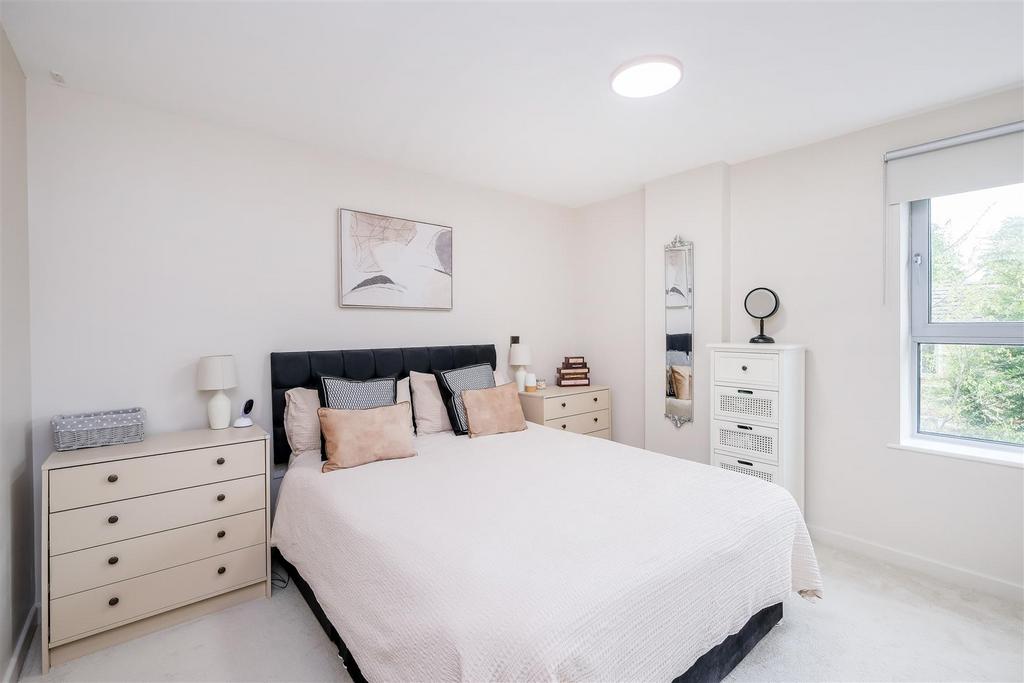 10 Pooley Court-2.jpg