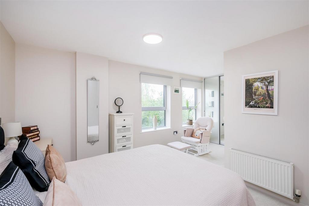 10 Pooley Court-3.jpg