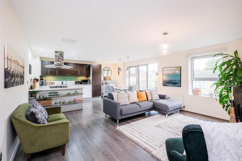 10 Pooley Court-9.jpg