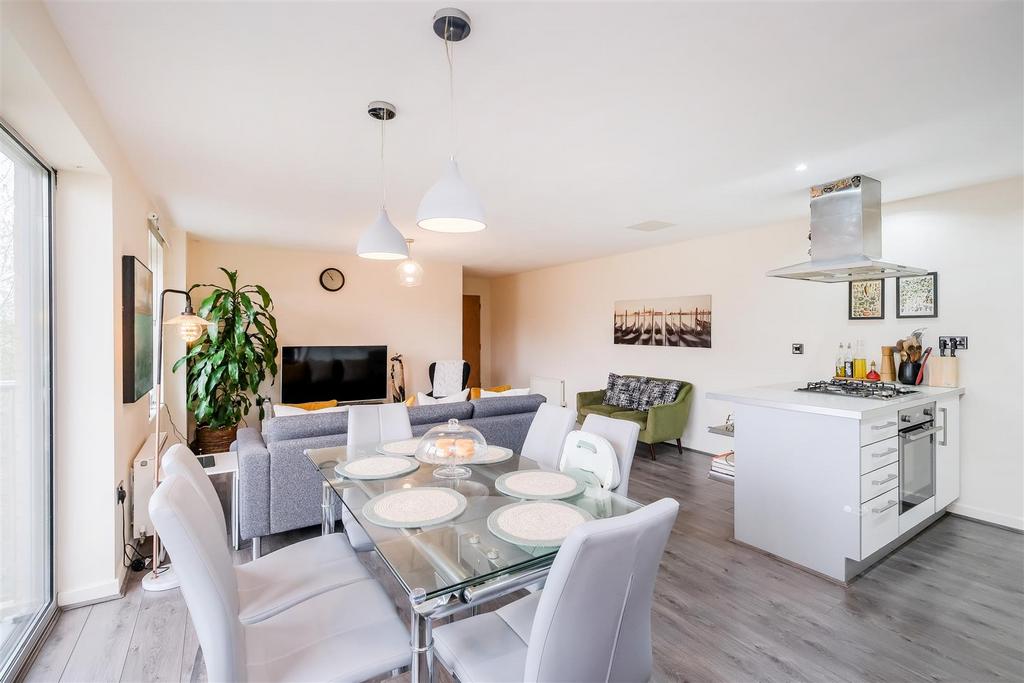 10 Pooley Court-15.jpg