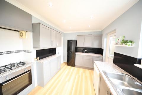 3 bedroom semi-detached house for sale, Burbage Avenue, Hull