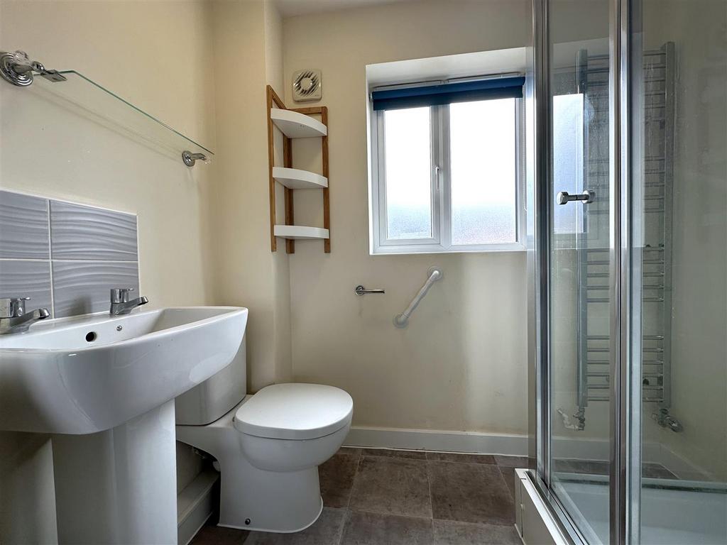 En-Suite Shower Room 526