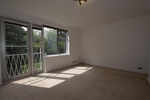 2 bedroom flat to rent, Buxton House, Snaresbrook